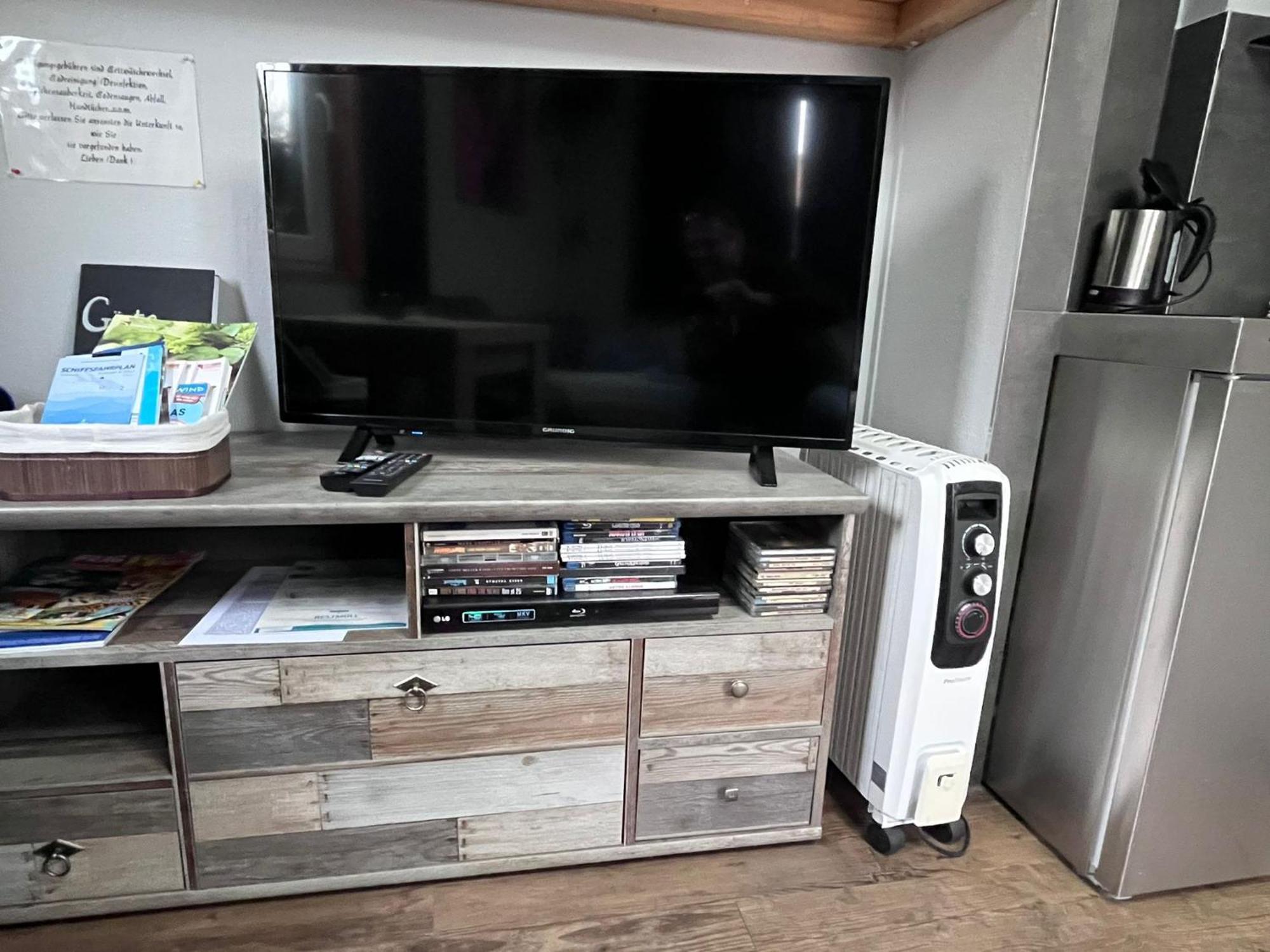 Tiny House Black Pearl Тетнанг Екстериор снимка